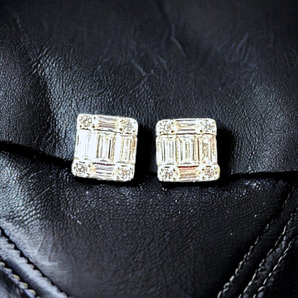 NEW 925 Sterling Silver Sparkling Multi CZ Crystal Square Stud Earrings - Picture 12 of 14